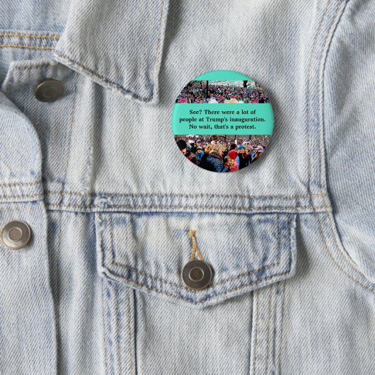 Wacht, dat is een protest. ronde button 5,7 cm (In situ)