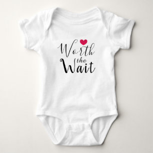 Wacht even - adoptie - hart - nieuwe baby romper