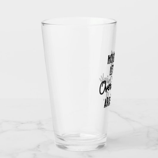 Wacht even, laat me over het bierglas drinken glas (Rechts)