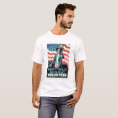 Wacht niet op het concept - vrijwilliger (US02093) T-shirt (Voorkant volledig)