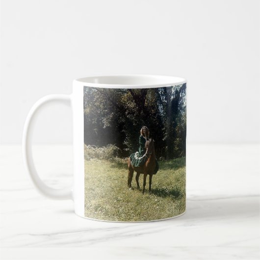 Wachten op de Mok van de overloopkoffie met zigeun (Links)