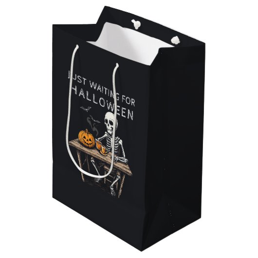 Wachten op Halloween | Grappig skelet Medium Cadeauzakje (Voorkant Gekanteld)
