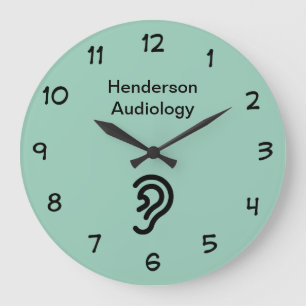 Wachtkamer audiologiepraktijk grote klok