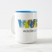 Wade College Tweekleurige Koffiemok (Voorkant links)