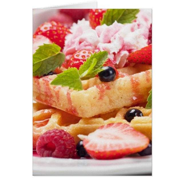 Wafelkoek met verse besvruchten (Voorkant)