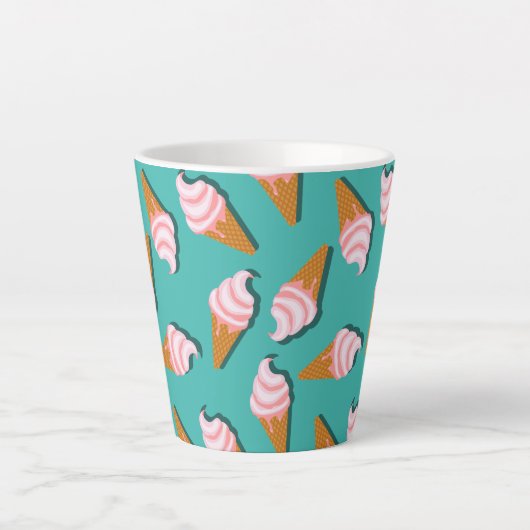 Waffle-kegels, ijs en bevroren yoghurtpatroon latte mok (Voorkant)