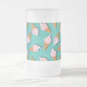 Waffle-kegels, ijs en bevroren yoghurtpatroon matglas bierpul (Center)