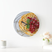 Waffles homemade met curranten voor zoete tand grote klok (Huis)