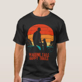 Wagging Tails, Happy Trails Wandelen Hond Retro T-shirt (Voorkant)