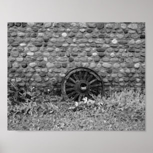 Wagon Wheel Rock Wall Black & White foto Poster