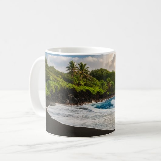 Waianapanapa Beach Koffiemok (Voorkant links)