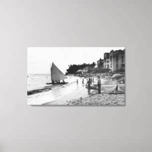 Waikiki Beach en Boats Honolulu Canvas Afdruk
