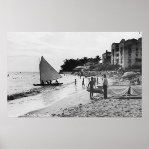 Waikiki Beach en Boats Honolulu Poster