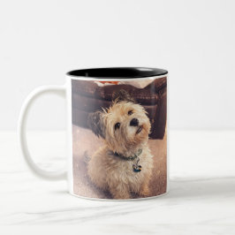 Waiting Puppy Coffee Mug – Cute Dog Design Tweekleurige Koffiemok