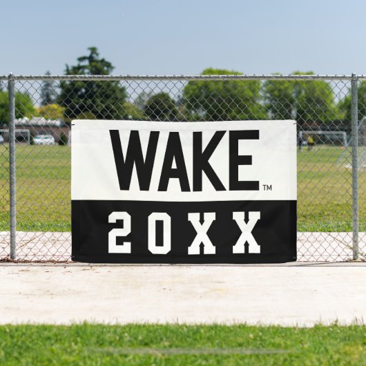Wake Forest-universiteit | Wake Wordmark Spandoek (Insitu)