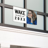 Wake Forest-universiteit | Wake Wordmark Spandoek (Buitenkant Gebouw)