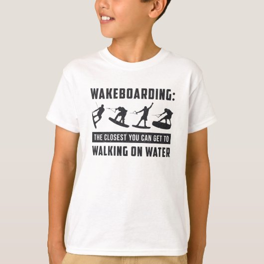 Wakeboarder wakeboarden die op watergolf lopen t-shirt (Voorkant)