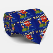 Waldorf appels stropdas (Opgerold)