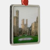 Wales, Caernarfon castle, een van Edward's 2 Metalen Ornament (Rechts)