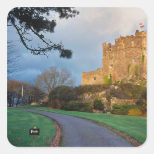 Wales - Een privé welsh castle bij St. Vierkante Sticker
