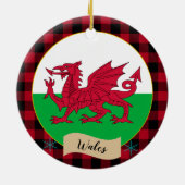 Wales, Red buffalo plaid & Welsh Flag Keramisch Ornament (Achterkant)