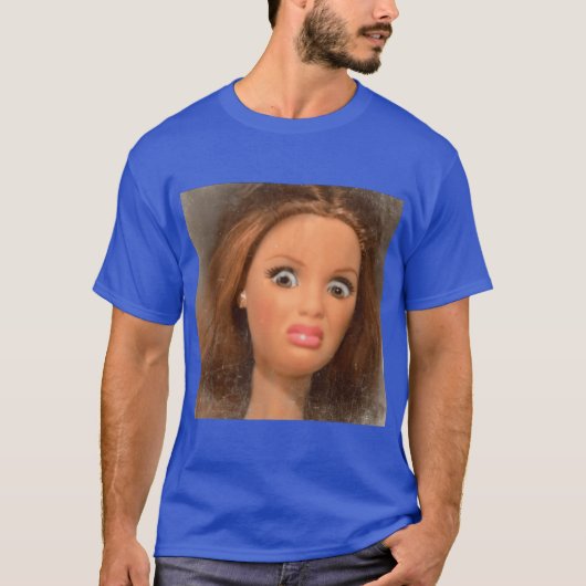 Walgelijk poppengezicht t-shirt (Voorkant)