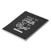 "Walk by Faith" Bijbelverse Typografie Design II Notitieblok (Linkerzijde)