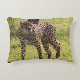Walking Cheetah Pillow Decoratief Kussen