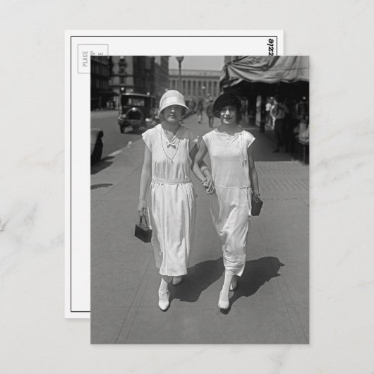 Walking Hand in Hand, 1924 Briefkaart (Voorkant / Achterkant)