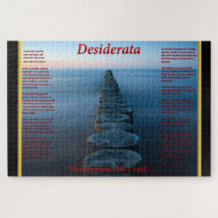 Walkway op de oceaan met beboste pilleeuwen legpuzzel