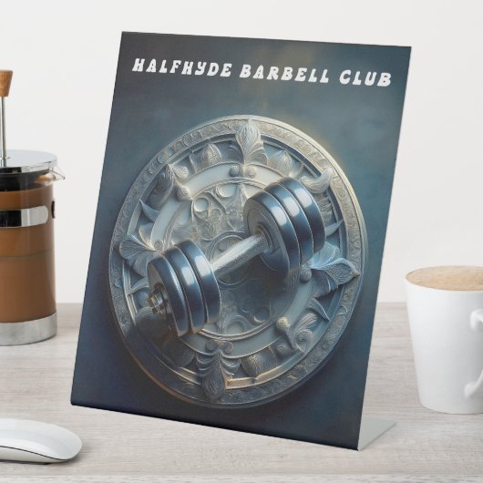 Wall Logo van Halfhyde's Barbell Club Reclamebord Met Voetstuk (Insitu)