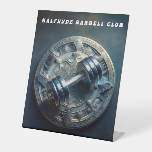 Wall Logo van Halfhyde's Barbell Club Reclamebord Met Voetstuk (Voorkant)