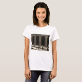 Wall Street (door Paul Strand, 1915) T-shirt (Voorkant volledig)