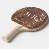 Walnut Wood Leaf Wedding Monogram Tafeltennisbatje (Voorkant Gekanteld)