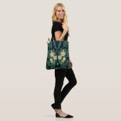 Walter Crane "Francesca" Botanisch Tote Bag (Op model)