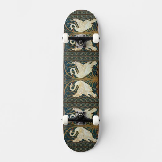 Walter Crane Swan, Rush en Iris Art Nouveau Skateboard (Voorkant)