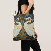 Walter Crane Swan, Rush en Iris Art Nouveau Tote Bag (Dichtbij)