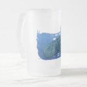 Walvishaai in de mok van diepgevroren bier (Voorkant links)