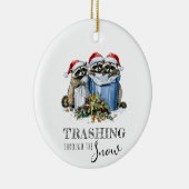 Wandelen door de sneeuwwasberen tijdens de kerst keramisch ornament (Rechts)