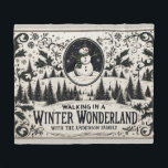 Wandelen in een Winter Wonderland Snowman Fleece Deken<br><div class="desc">Dit schattige winterwonderland sneeuwman afbeelding heeft een klassiek en elegant boerderijgevoel.</div>