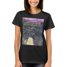Wandelen in het donker met het Faith Book T-shirt