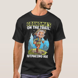 Wandelen Oma Berg Klimmen Wandelaar Grootmoeder T-shirt