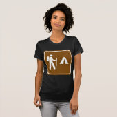 Wandelpad met kampeerbordje t-shirt (Voorkant volledig)