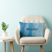 wander en stel tekst op blauwe textuurverf voor kussen (Stoel)