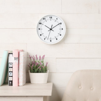 Wandklok, 10" ronde witte houten lijst