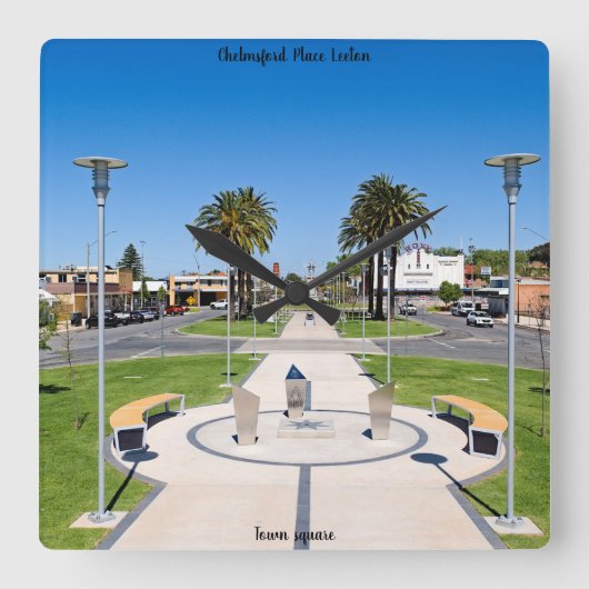 Wandklok 27.3cm vierkant acryl (Voorkant)