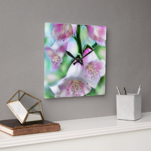 Wandklok Abstract Foxglove pastel kleuren roze