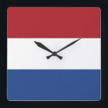 Wandklok met vlag Nederland<br><div class="desc">Geweldige patriottische wandklok met vlag van Nederland. Dit product is aanpasbaar.</div>
