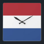 Wandklok met vlag Nederland<br><div class="desc">Geweldige patriottische wandklok met vlag van Nederland. Dit product is aanpasbaar.</div>