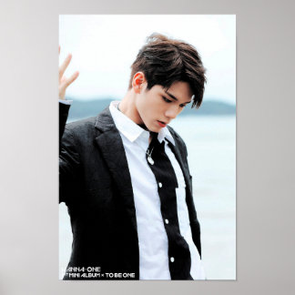 WANNA ÉÉN ENG Seongwoo brandt het Poster op